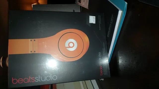 beats-by-dr-dre-studio-cuffie-over-ear-arancione image 1