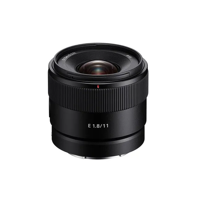 sony-sel11f18-obiettivo-grandangolare-11mm-f1-8-aps-c image 1