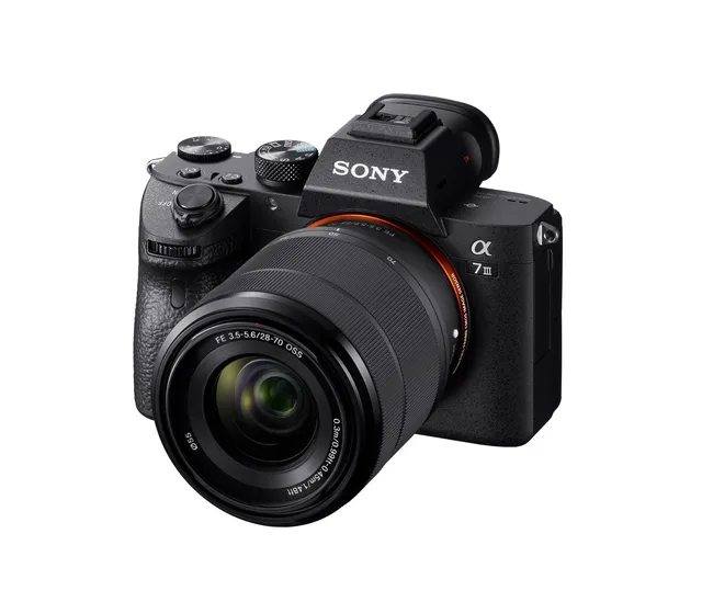 sony-alpha-7-iii-fotocamera-mirrorless-full-frame-con-obiettivo-28-70-mm image 1