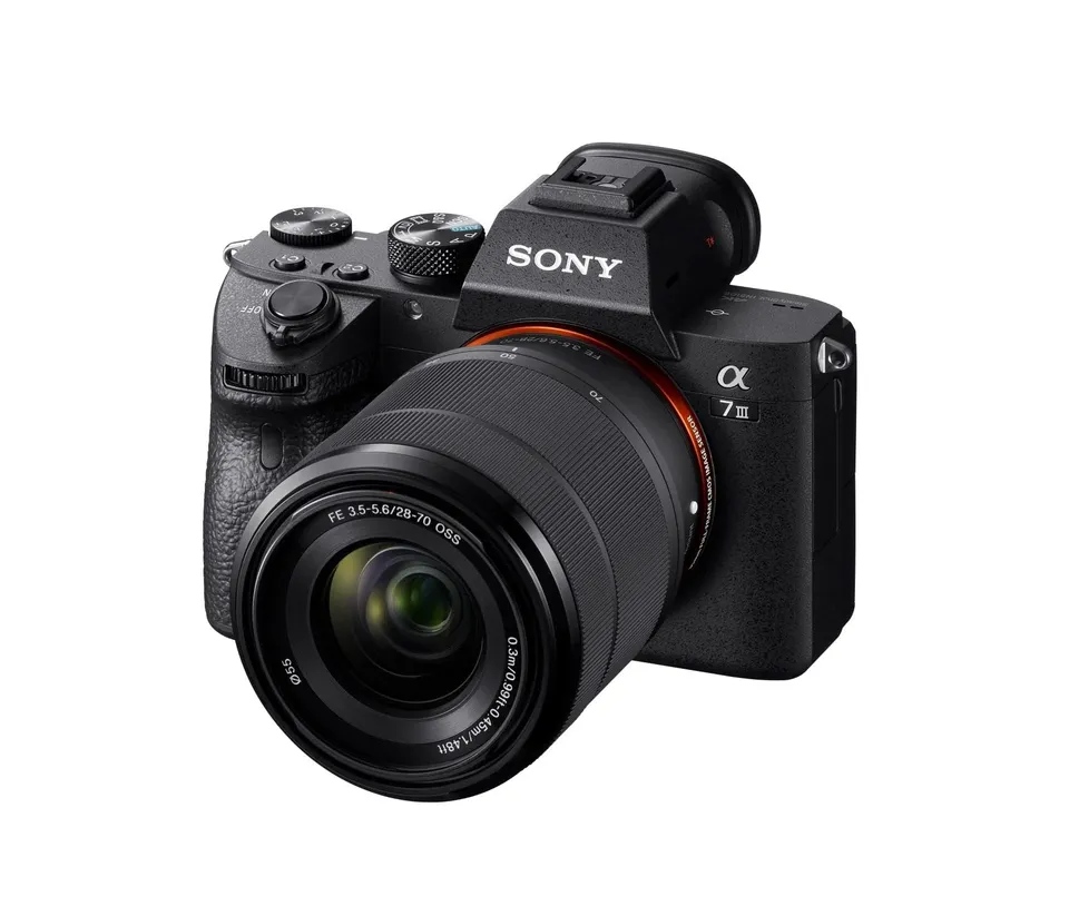 sony-alpha-7-iii-fotocamera-mirrorless-full-frame-con-obiettivo-28-70-mm image 1