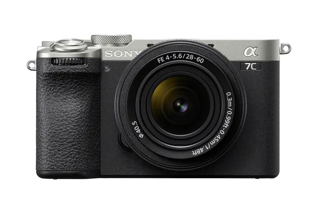 sony-alpha-7c-ii-mirrorless-full-frame-33mp-obiettivo-28-60mm-f4-5-6-argento image 1