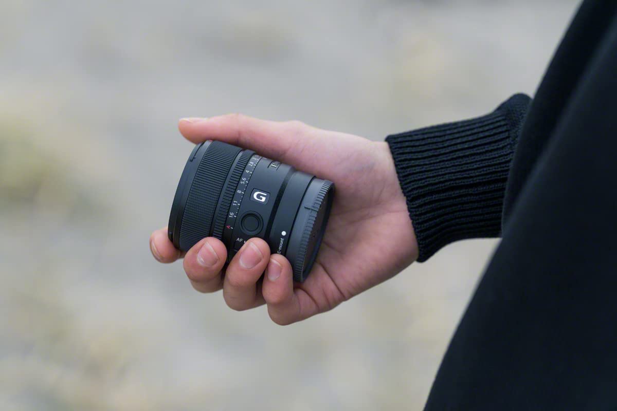 sony-sel15f14g-obiettivo-grandangolare-15mm-f1-4-g-per-e-mount image 2