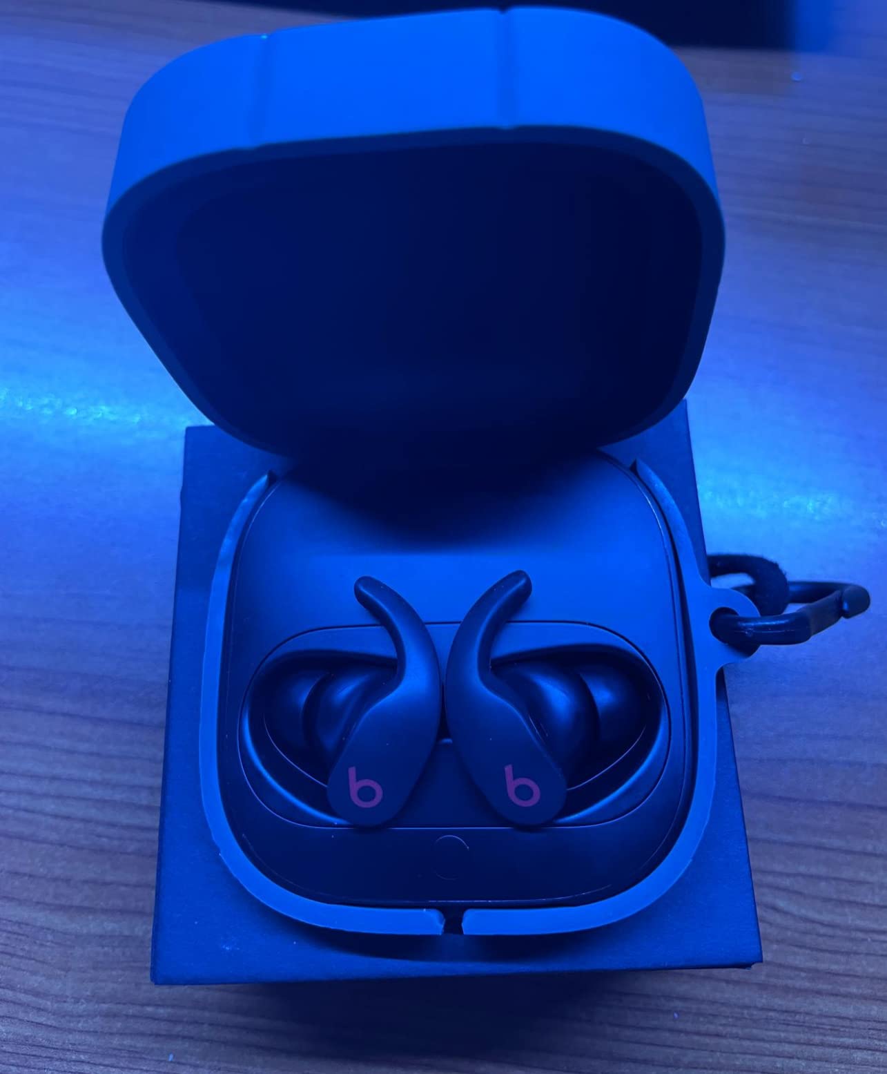 Un auricolare ha smesso di caricarsi