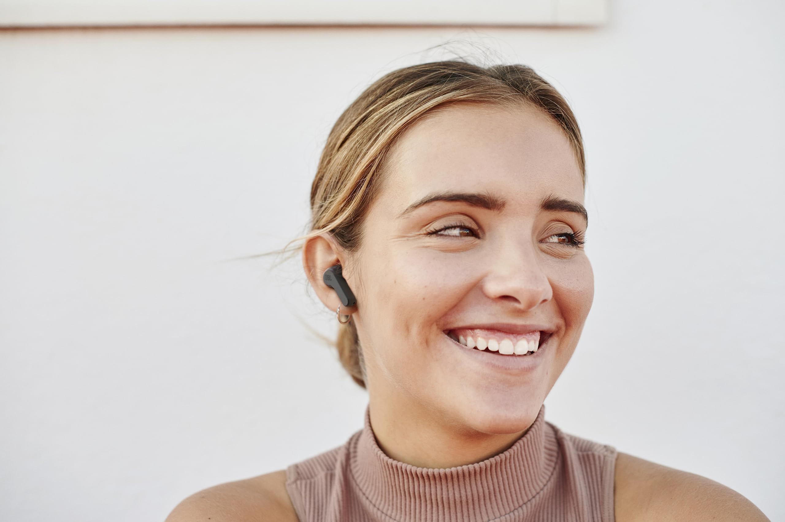jbl-wave-beam-auricolari-true-wireless-bluetooth-con-microfono-modello-2022-nero image 6