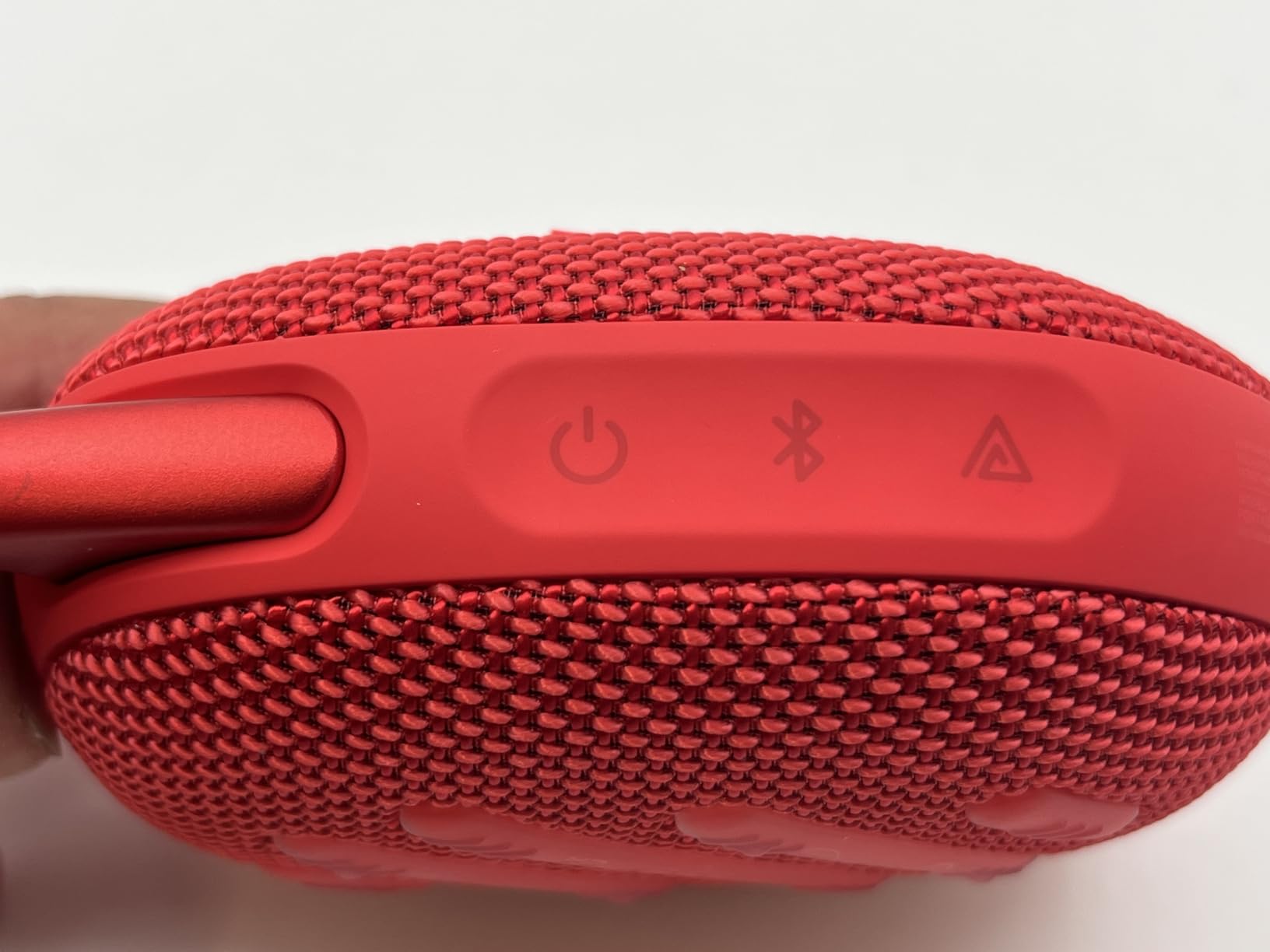 Buono speaker, qualche compromesso
