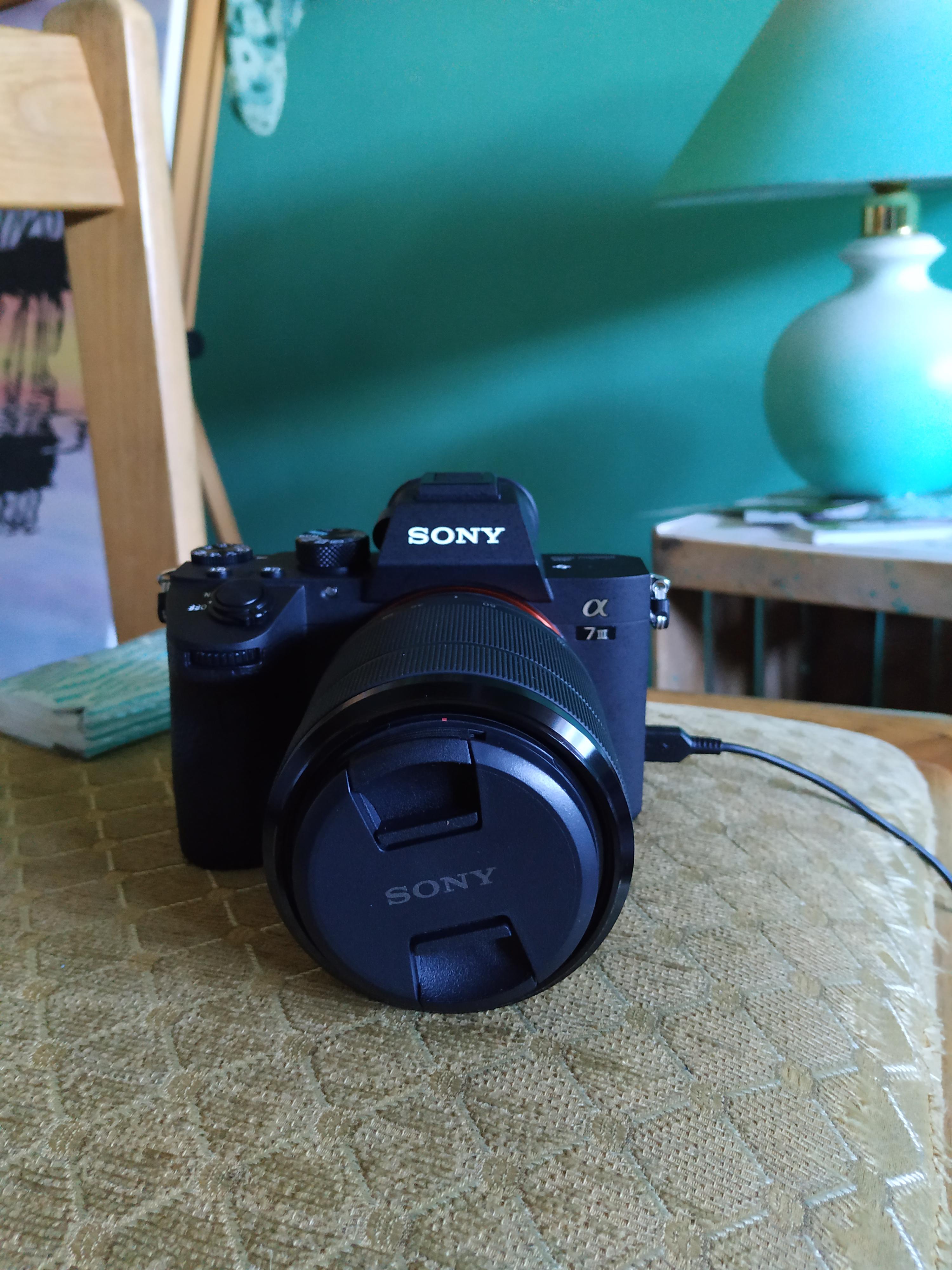 Ottima fotocamera, ma l'obiettivo incluso è basico